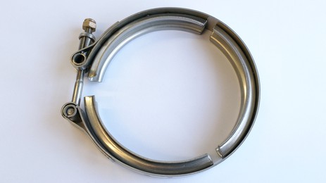 Exhaust manifold  to y piece clamp