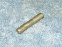 CYLINDER HEAD STUD M10 X 50