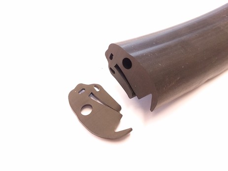 UPPER SCREEN SEAL