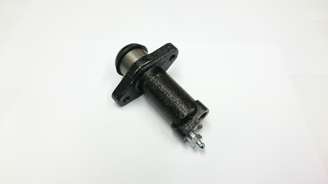 Clutch slave cylinder V8